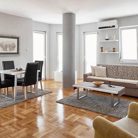 Bright Apartment Near City Center Skopie Exterior foto